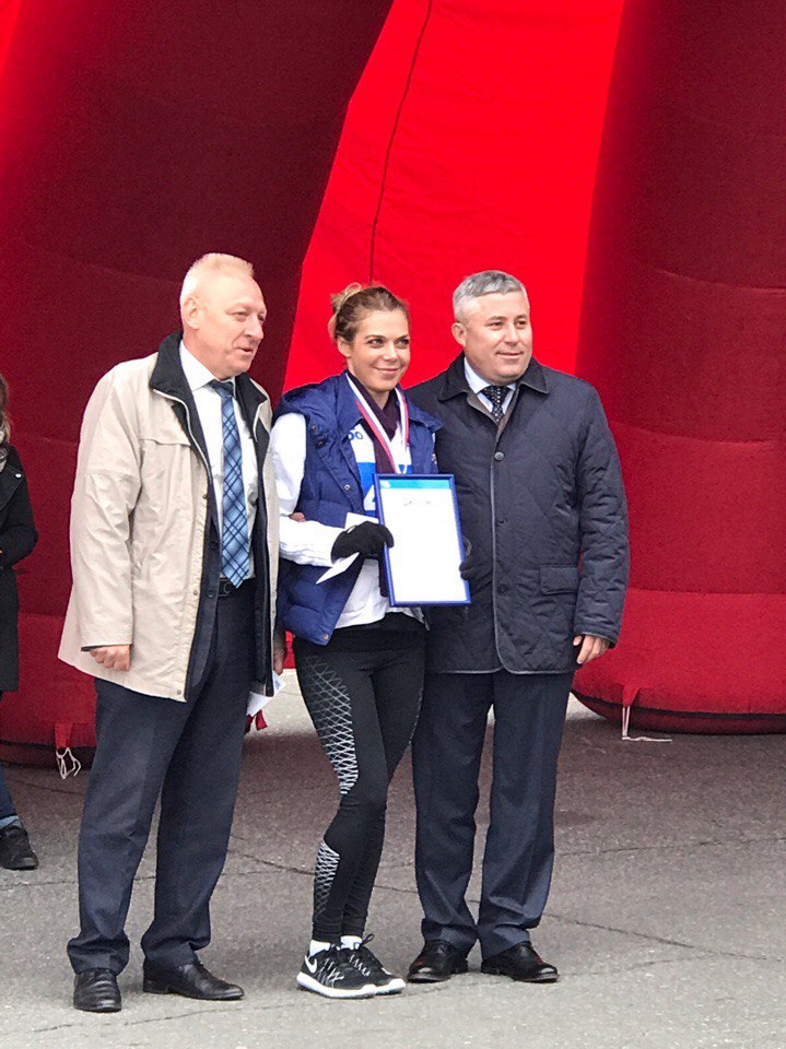 «На старт! Внимание! Марш!»: спортсмены Тюменской энергосбытовой компании награждены медалями легкоатлетического марафона «Сургутское кольцо»