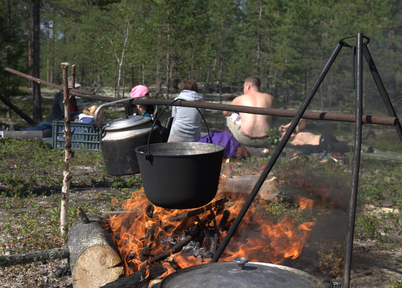 День Физкультурника молодежное объединение ОАО «ТЭК» отметило сплавом по реке