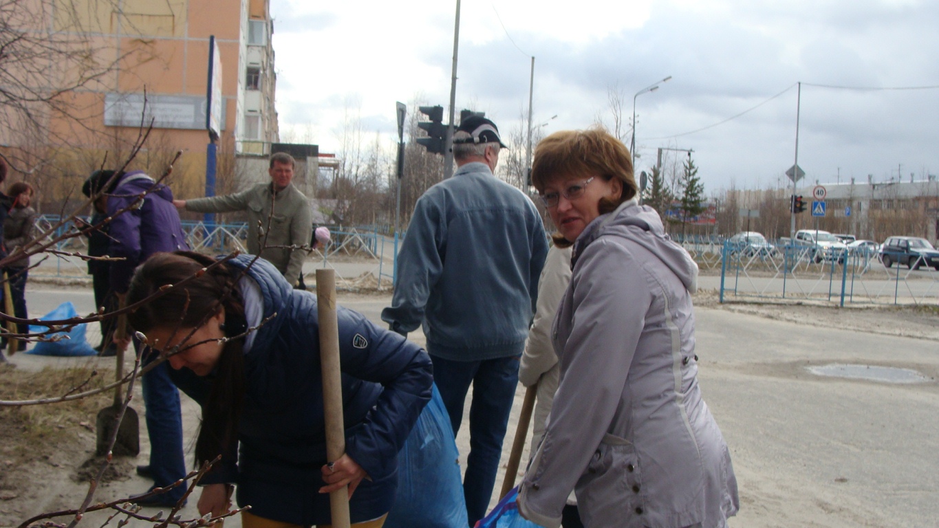 Сотрудники ОАО «ТЭК» в Муравленко вышли на субботник