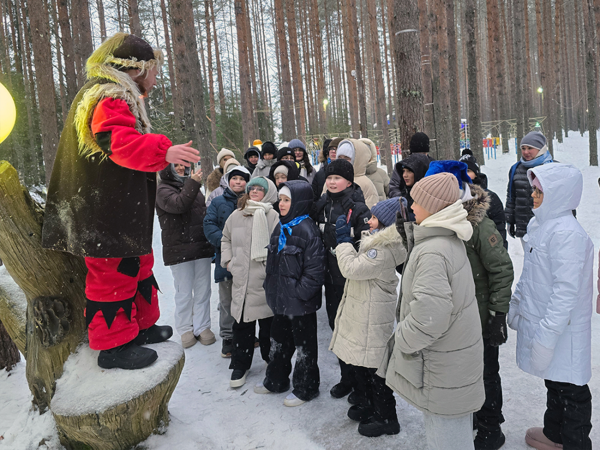 На заснеженной тропе сказок ребят ждали волшебные испытания.JPG