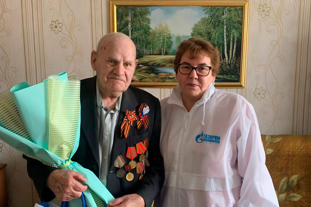 В гостях у ветерана ВОВ Николая Ивановича Морозова.jpeg