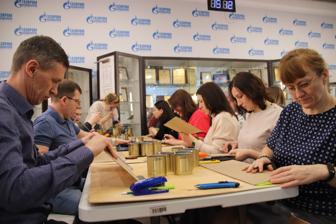 Энергетики изготовили более 200 заготовок для окопных свечей